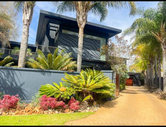 5 BEDROOM HOUSE FOR SALE IN MIDSTREAM ESTATE